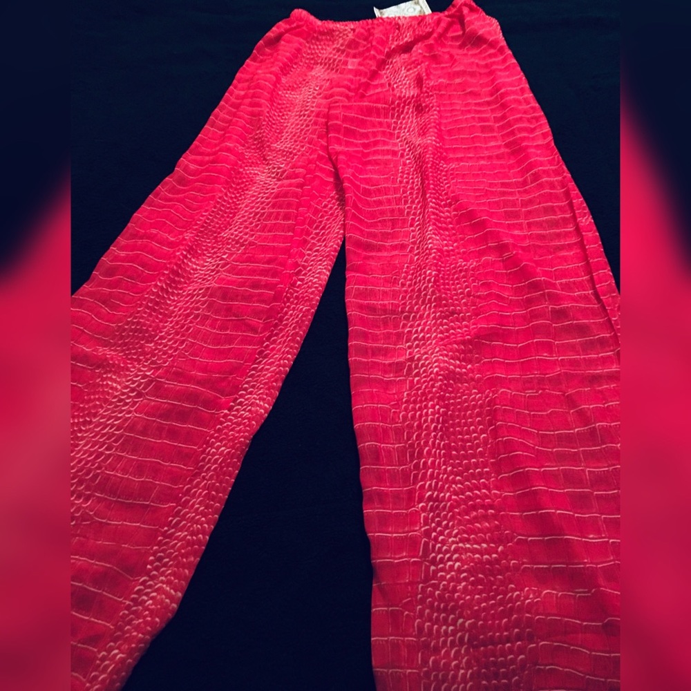 🌸CROC WIDE LEG  BEACH PANTS 💕 - Picture 8 of 9
